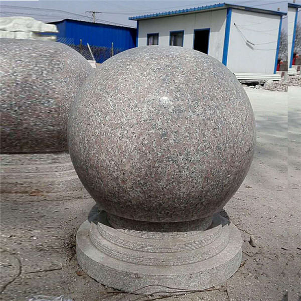 石球路障(图3)